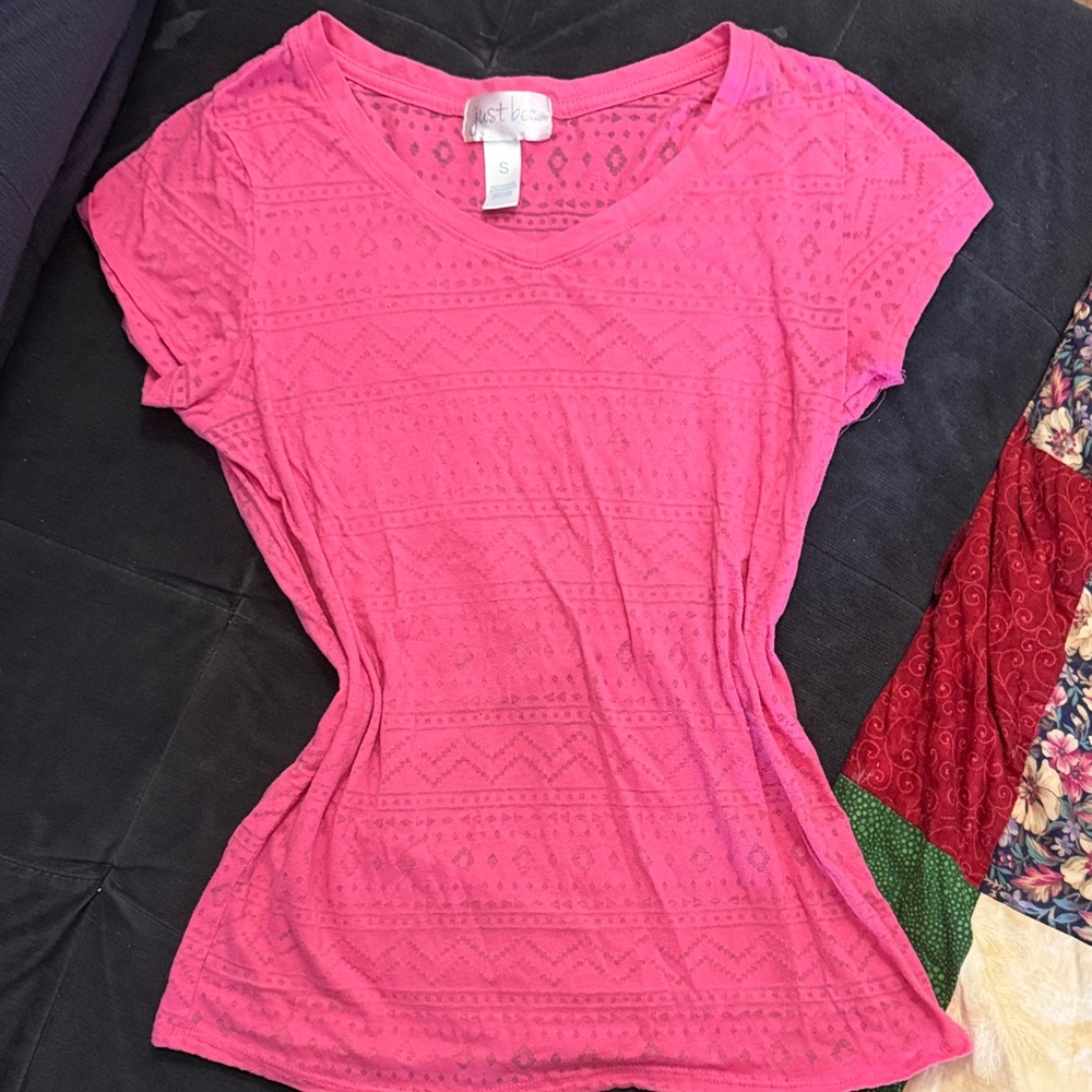 Women’s V-Neck Graphic Tee – Size Small